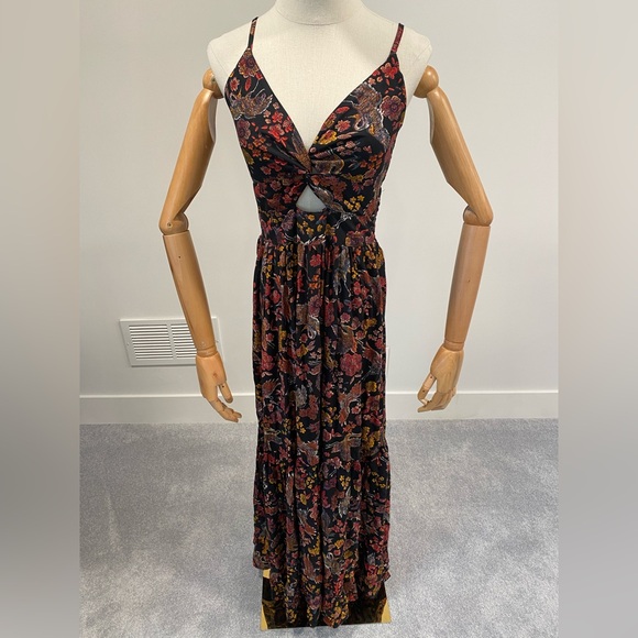 Angie Red and Brown Sleeveless Maxi Dress for Weddings - Picture 2 of 8